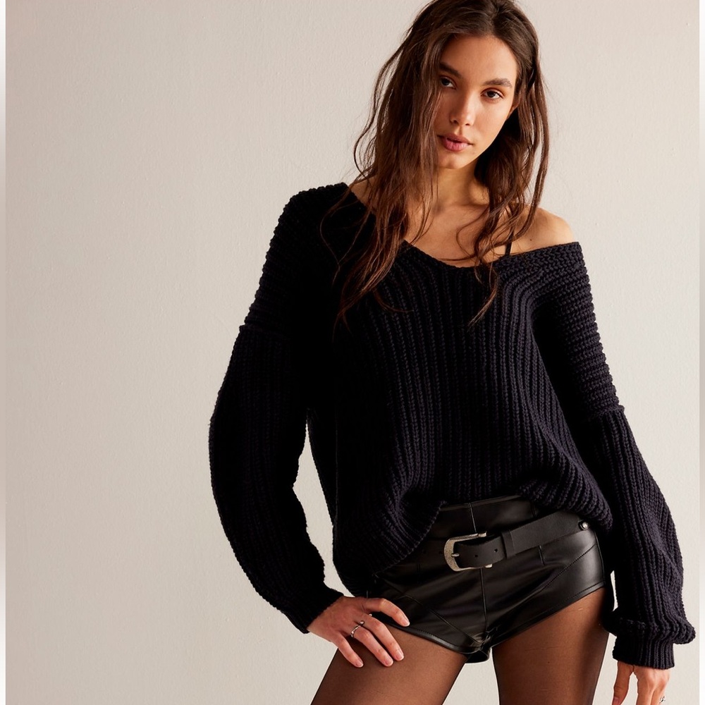 ♠️NWT FP CUDDLE V NECK SWEATER - Picture 3 of 4